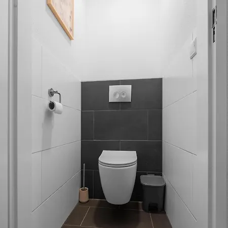 In With Garden View, Cleaning Included Дом отдыха