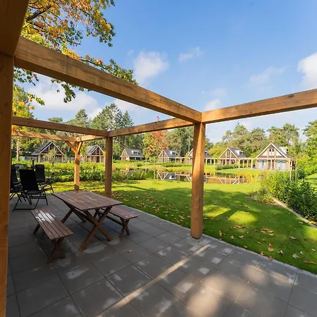 In With Garden View, Cleaning Included Дом отдыха Лохем